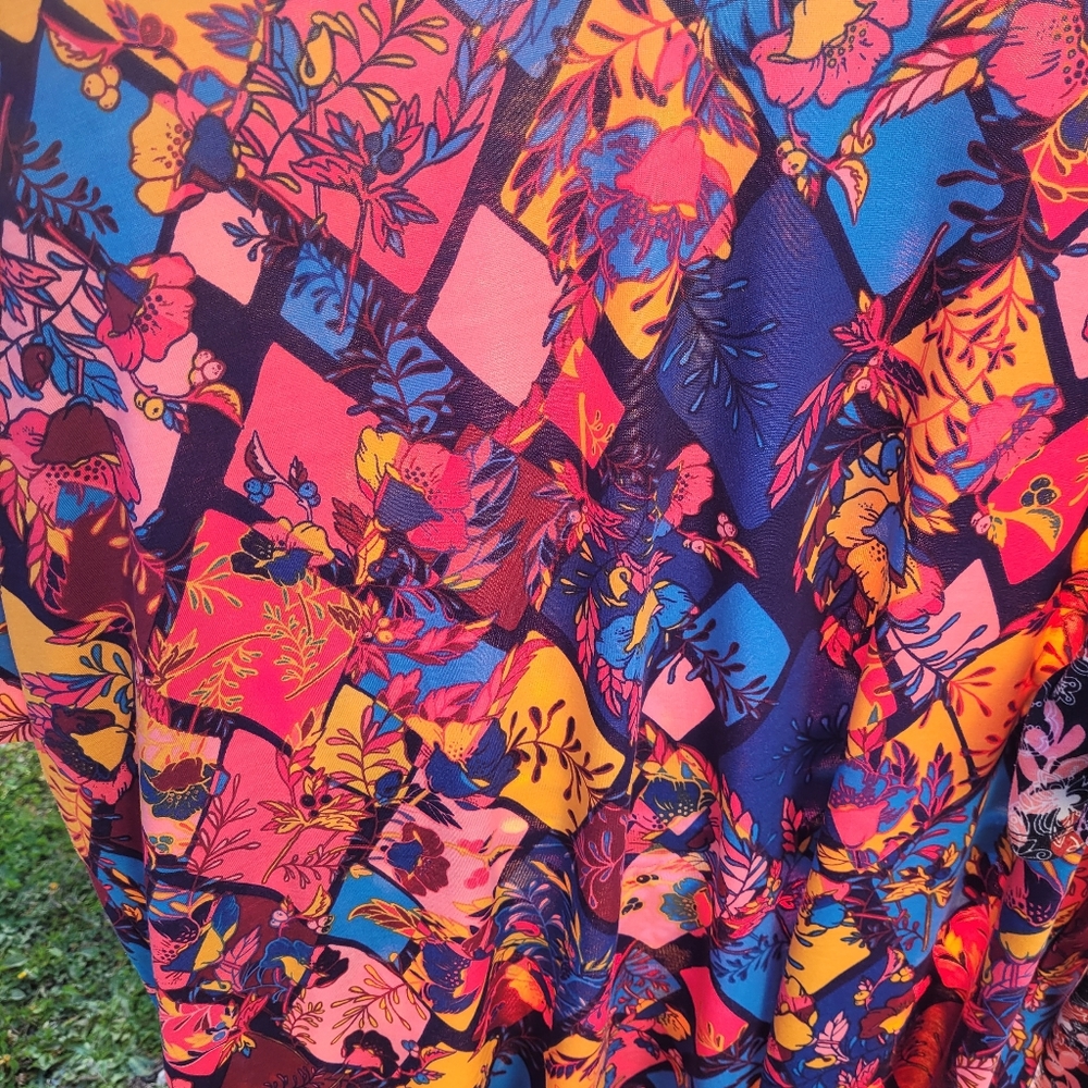 EUC Irma Beautiful Pink Floral Perfect for Spring